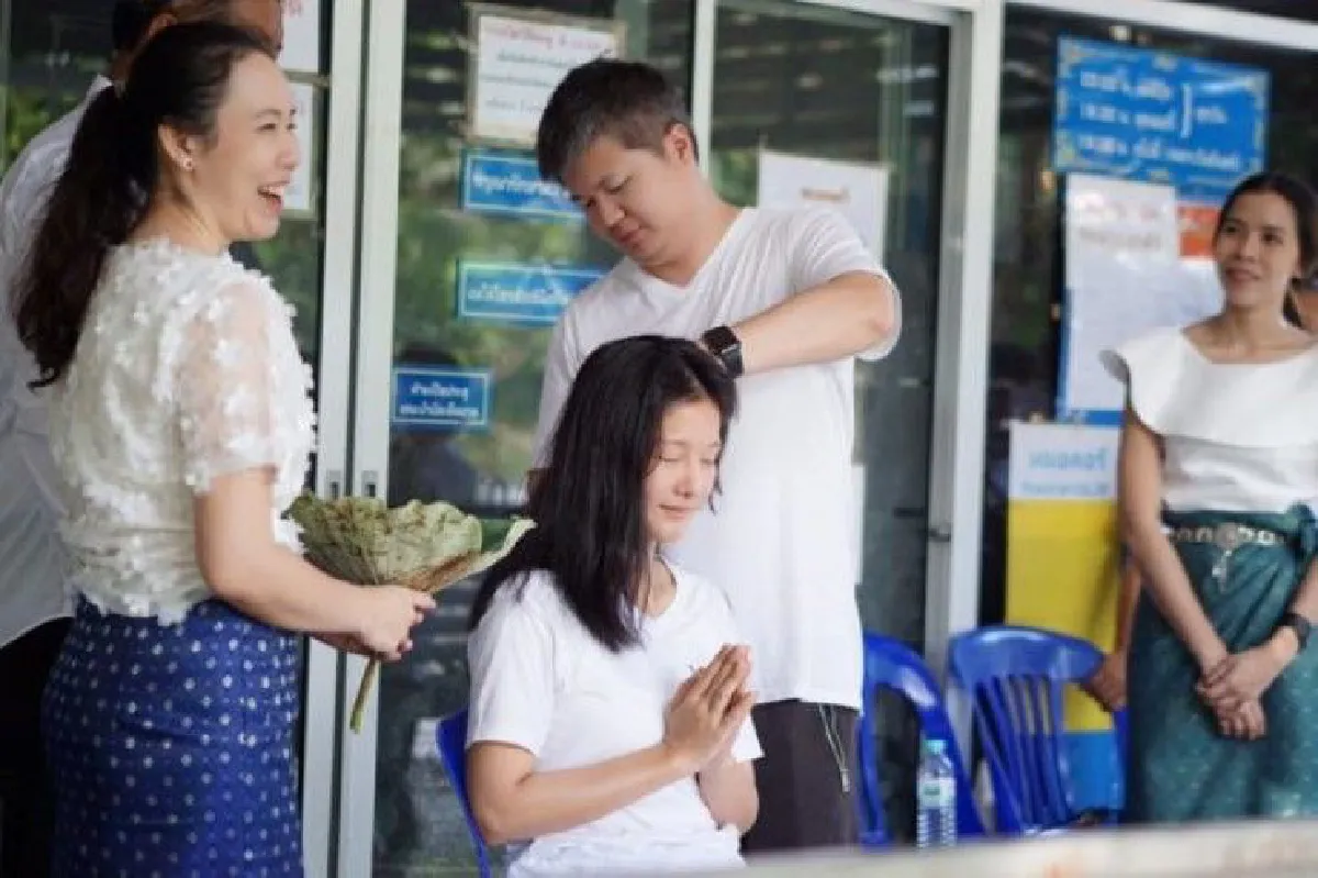 "สต็อป" อดีตพริตตี้เงินล้านบวชชี ทดแทนคุณพ่อแม่ 1 พรรษา