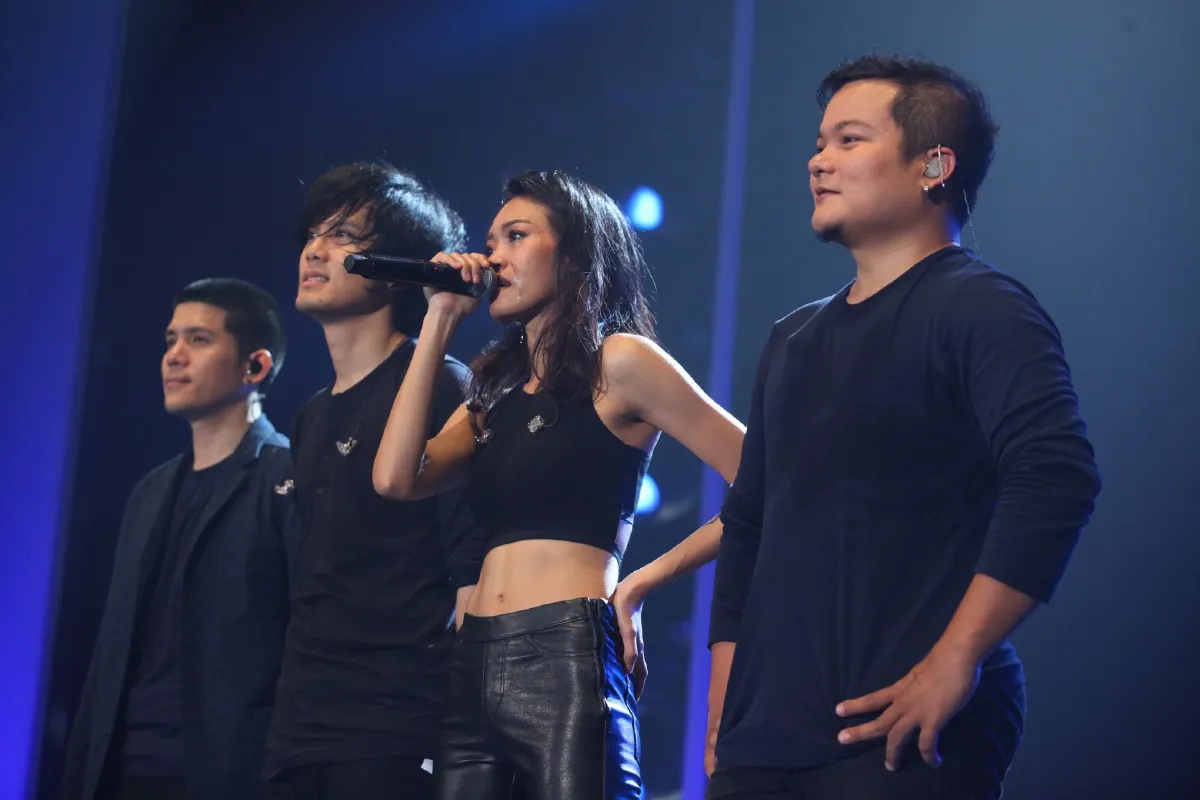 สนุกซึ้งถึงอารมณ์..คอนเสิร์ตใหญ่ครั้งแรกในชีวิต KLEAR