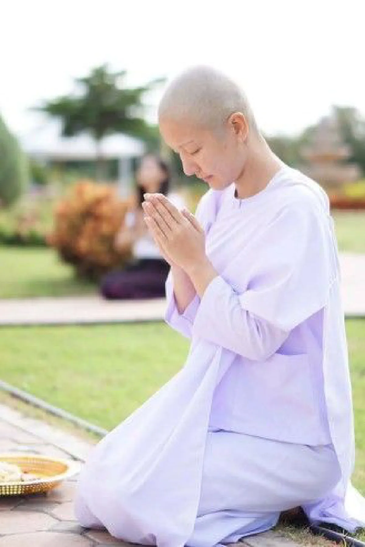 "สต็อป" อดีตพริตตี้เงินล้านบวชชี ทดแทนคุณพ่อแม่ 1 พรรษา