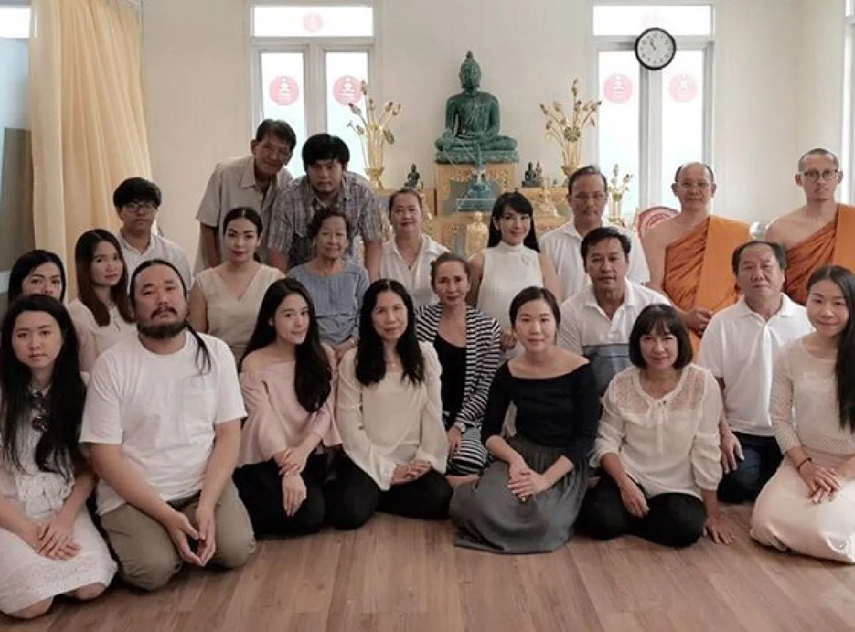 ยังสวยเป๊ะ! ตั๊ก มยุรา ฉลองวันเกิด 59 ปีพร้อมครอบครัวสุดอบอุ่น