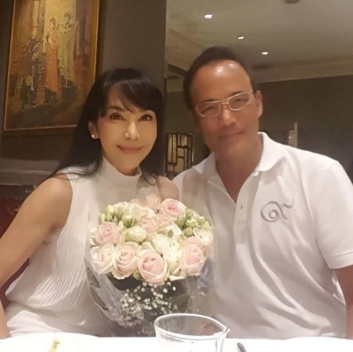 ยังสวยเป๊ะ! ตั๊ก มยุรา ฉลองวันเกิด 59 ปีพร้อมครอบครัวสุดอบอุ่น