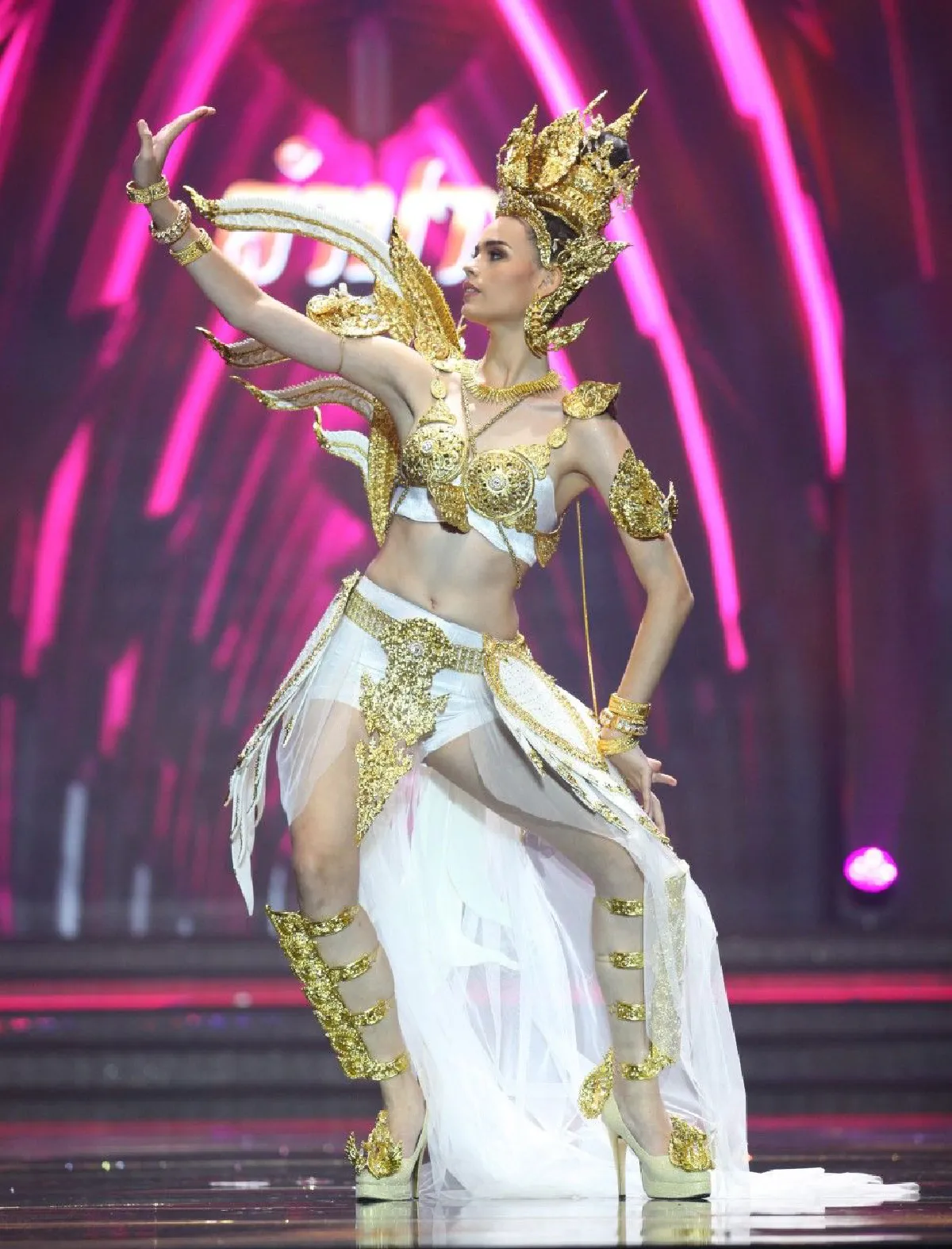 สวยเริ่ดไอเดียฉูด! 77 สาวงามมิสแกรนด์ฯประชันสวยในชุดประจำชาติ
