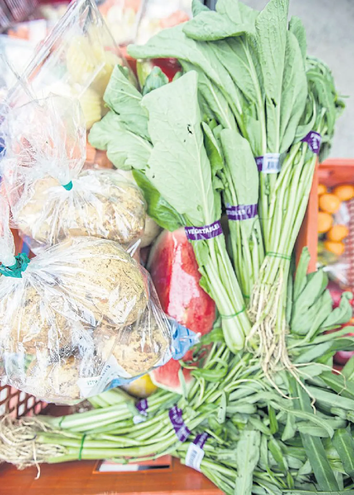 ‘โลตัส’ ลดขยะอาหารสด ส่งต่อสินค้าป้ายเหลืองให้ผู้ยากไร้