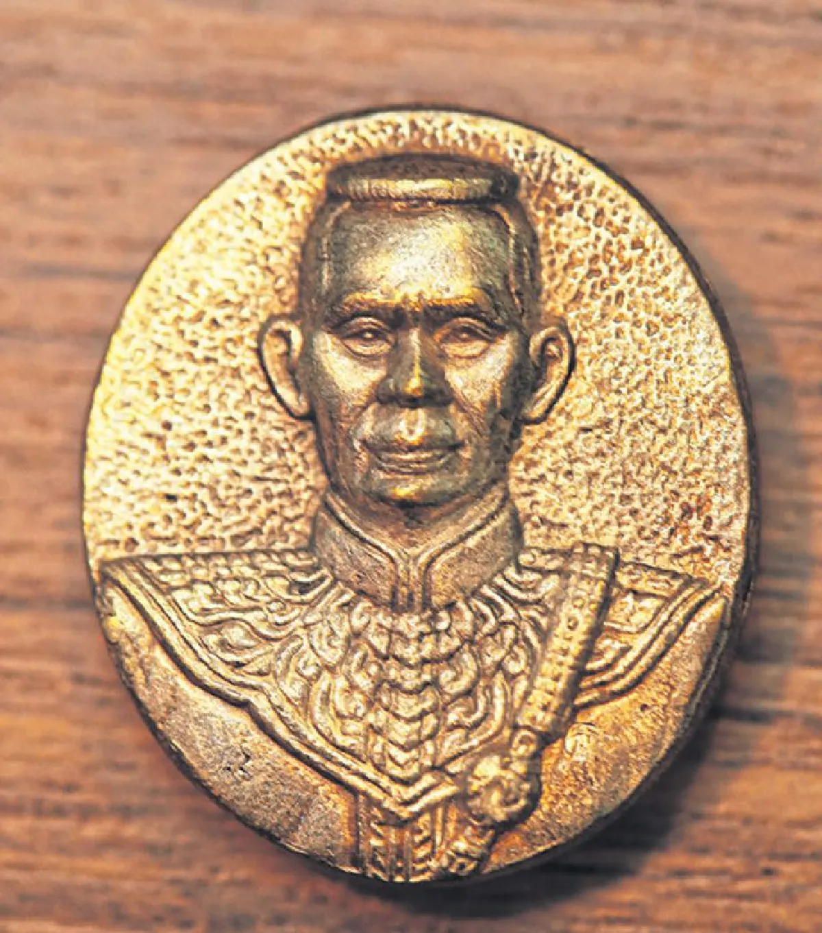 แขวนพระ ‘เตือนสติ’ ให้คิดดี สหการณ์ เพ็ชรนรินทร์