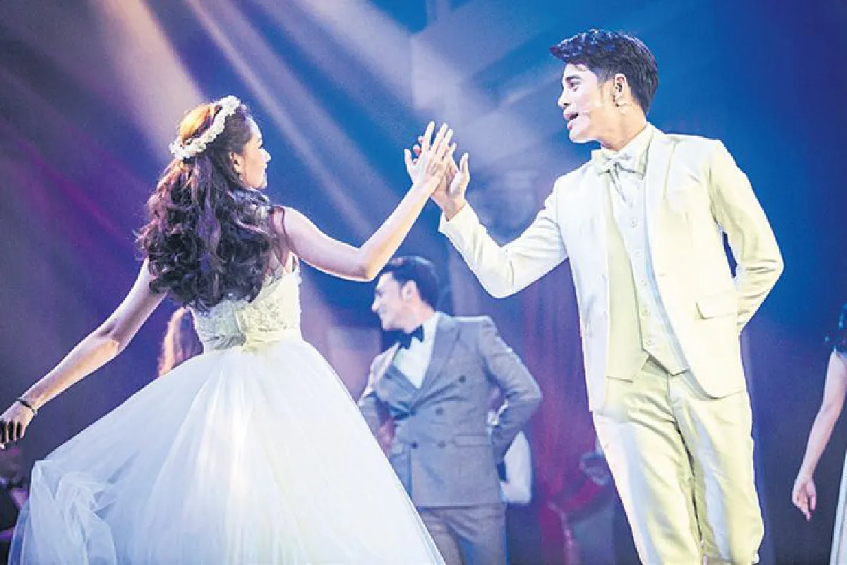 รุ่นใหม่-รุ่นเก่าสัมผัสใจด้วยเพลง สุนทราภรณ์