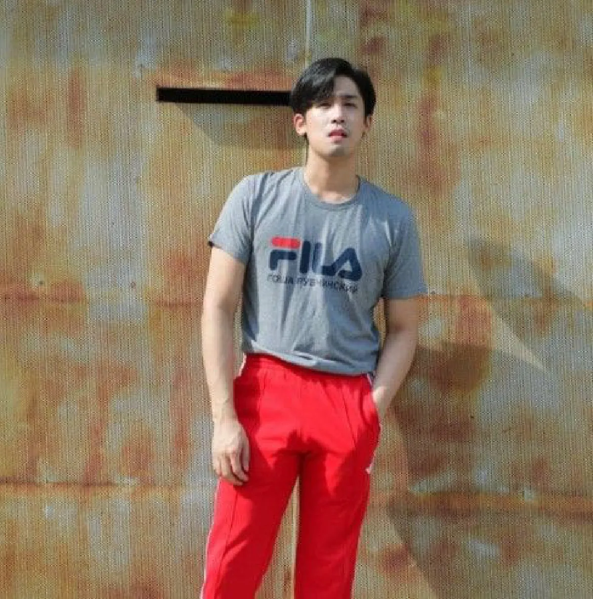 วิจารณ์สนั่น "ต่ำตมไม่หยุด" ดราม่าบันเทิงระหว่าง โฟร์-พิชญ์-พลอย