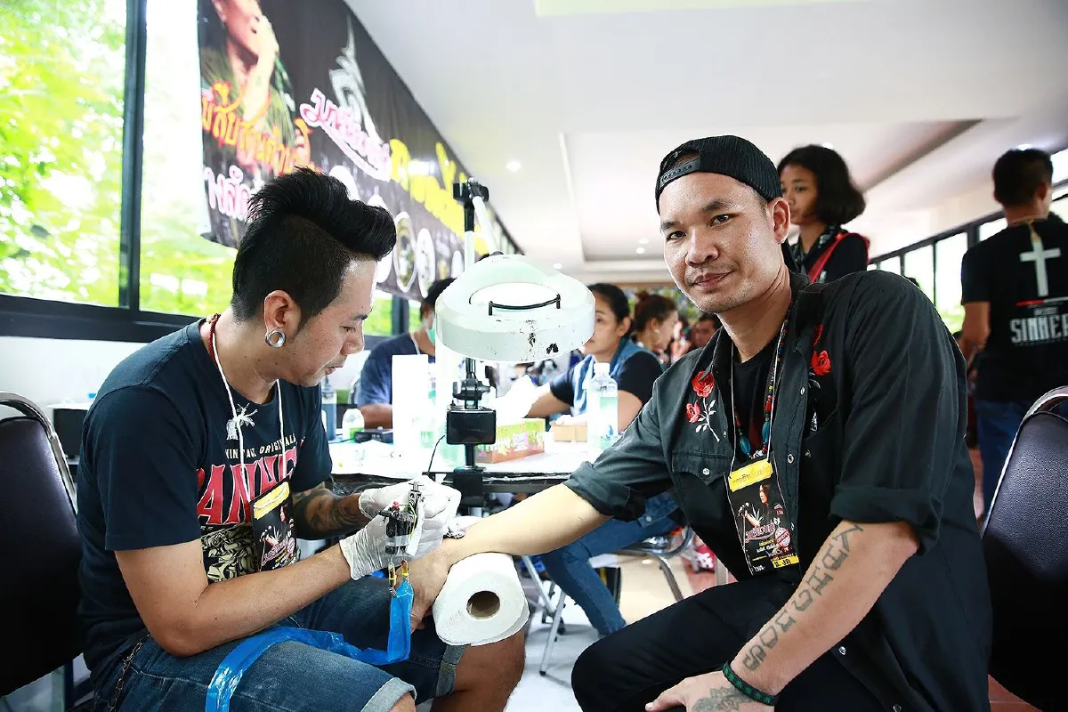 ไข่ มาลีฮวนน่า จัดแรลลี่โชว์คอนเสิร์ตเอ็กซ์คูลซีฟ "กอดดินถิ่นพ่อ"