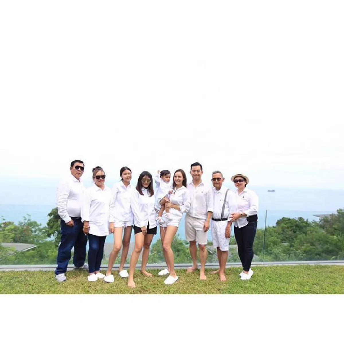 10 ภาพคุณแม่สุดแซ่บ กระแต ศุภักษร อวดหุ่นสุดเฟิร์มในทริปสมุย