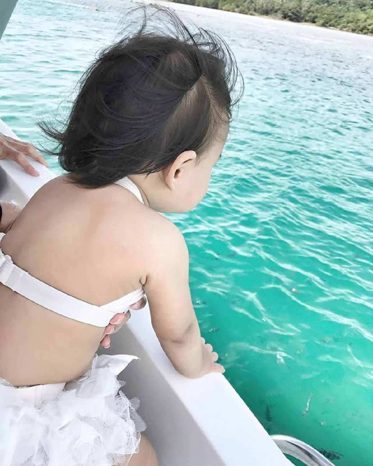 10 ภาพคุณแม่สุดแซ่บ กระแต ศุภักษร อวดหุ่นสุดเฟิร์มในทริปสมุย