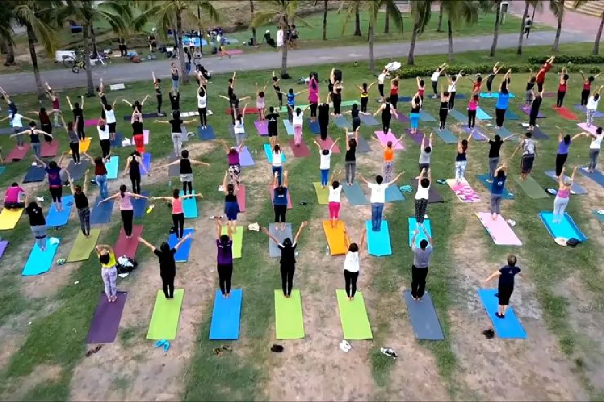 ครั้งแรกในไทยขอนแก่นเป็นเจ้าภาพจัดโยคะนานาชาติ