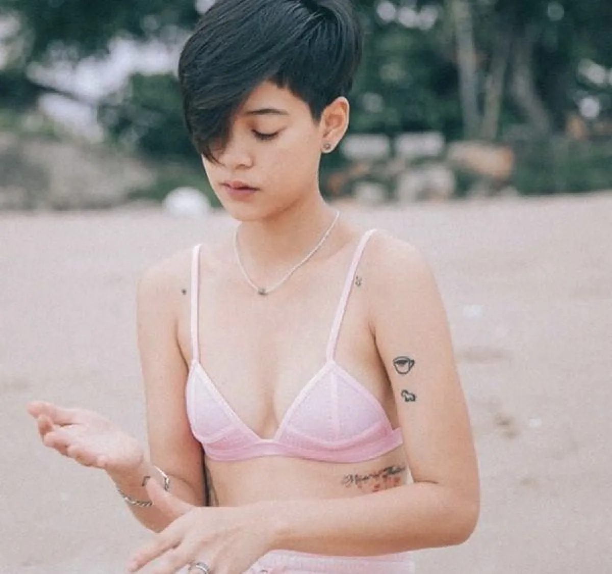 แซ่บไซส์มินิ! สายป่าน อภิญญา โชว์เซ็กซี่อวดรอยสักสุดจี๊ด