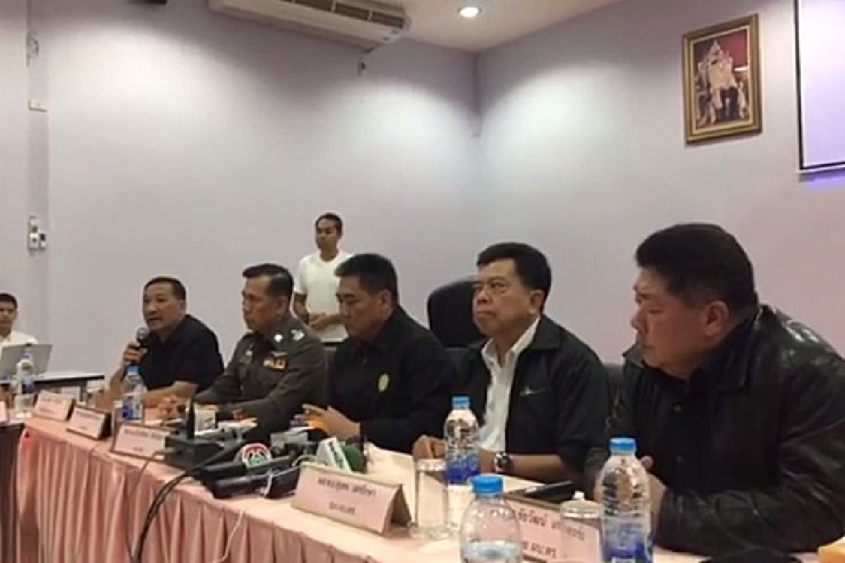 ผบ.ตร.ปัดคุมผู้ต้องสงสัยคดีฆ่ายกครัว8ศพ ผบ.ตร.ปัดคุมผู้ต้องสงสัยคดีฆ่ายกครัว8ศพ