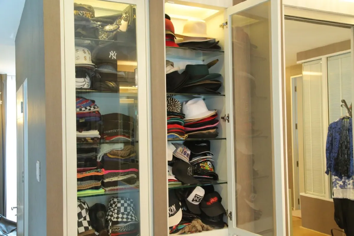 ซานิ เอเอฟ เปิดบ้านหรูสไตล์โมเดิร์น โชว์ของสะสมสุดหวง