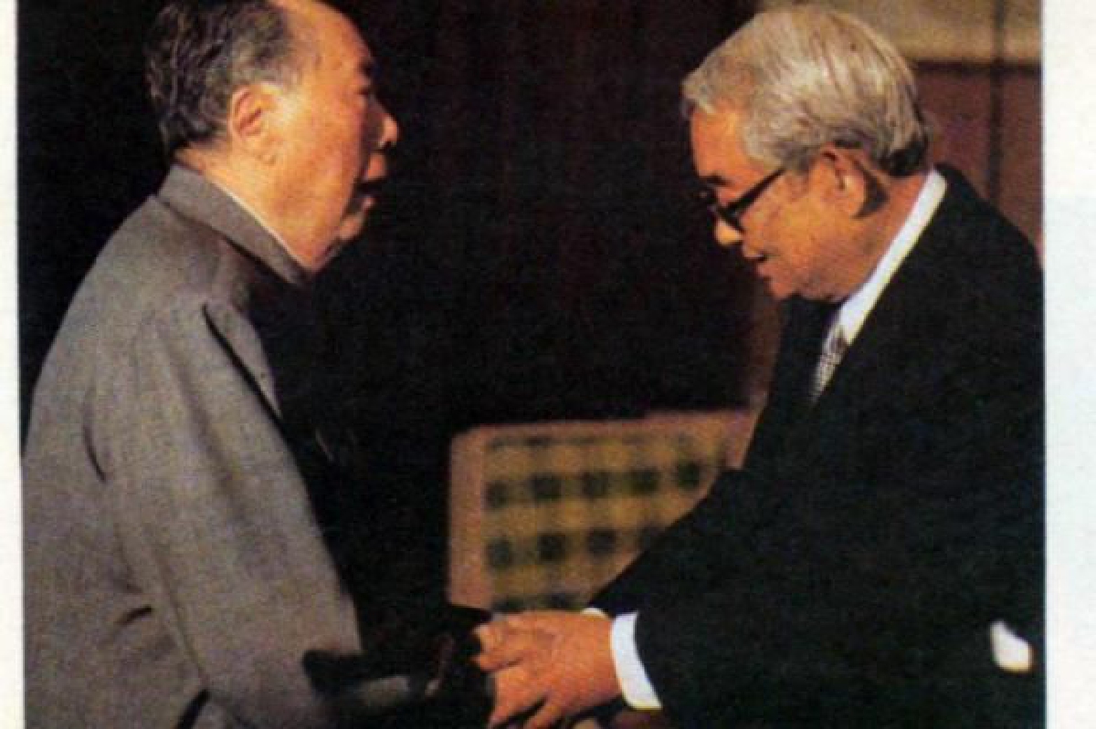 ถอดรหัสนโยบายต่างประเทศ กรณีศึกษายุคสงครามเย็น ถอดรหัสนโยบายต่างประเทศ กรณีศึกษายุคสงครามเย็น