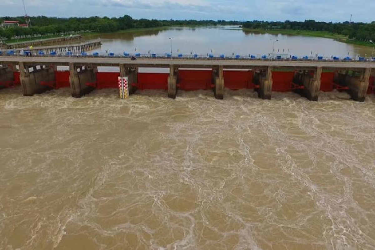 กรมชลฯพร่องน้ำเหนือเขื่อนเจ้าพระยารับฝนชุก กรมชลฯพร่องน้ำเหนือเขื่อนเจ้าพระยารับฝนชุก