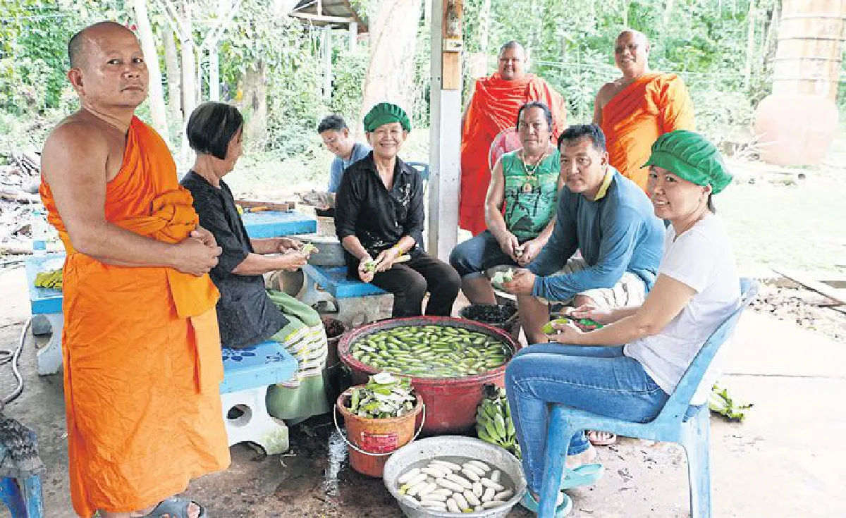 ‘คุณพระช่วยกล้วยทอด’ ของแท้ แห่งเดียวที่พิจิตร
