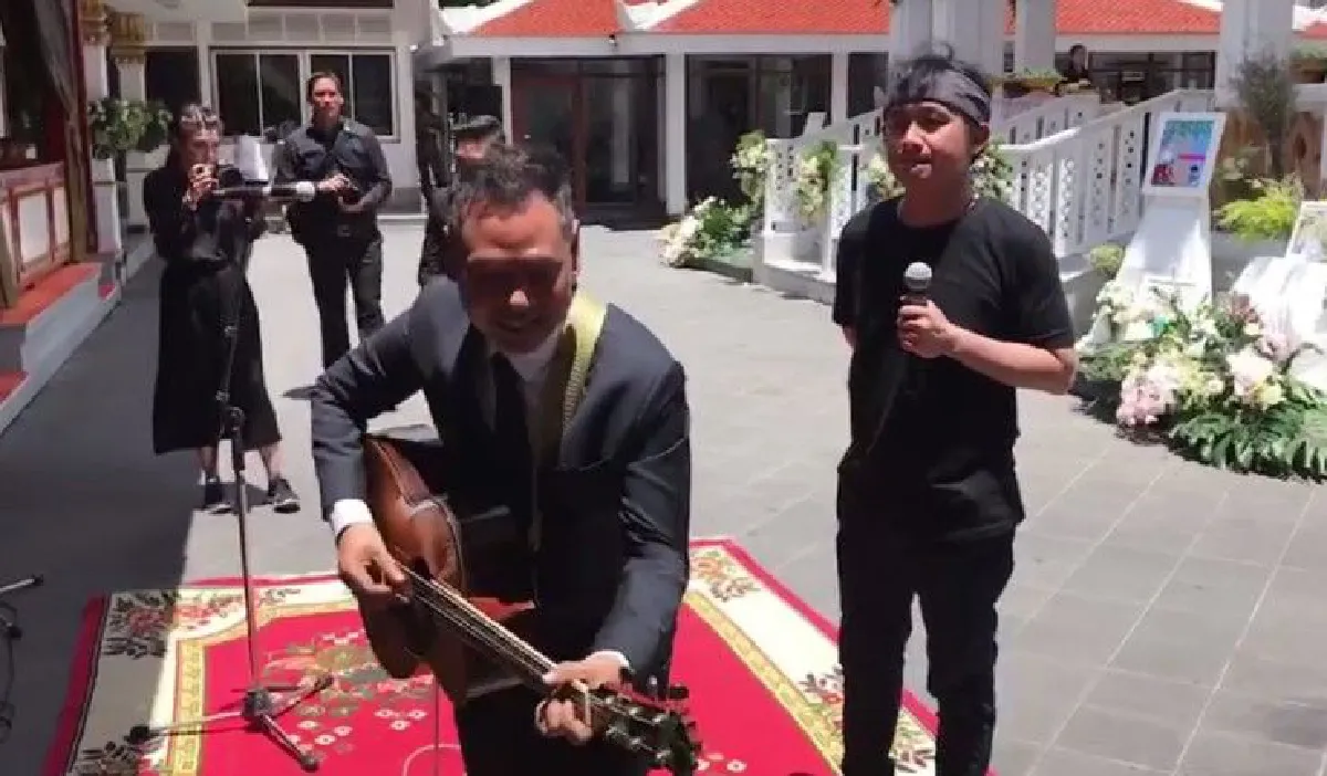 ซึ้งจับใจ "ปู พงษ์สิทธิ์" ครวญเพลงอำลาคุณพ่อแห่งครอบครัวสินเจริญ