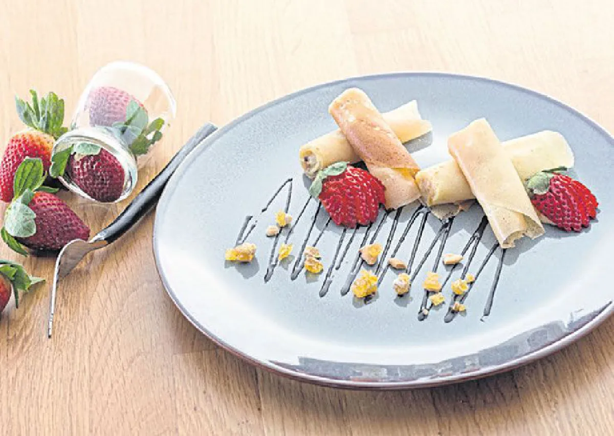 ทไวไลท์ สกาย & ซี บาร์ พลัส ดื่มด่ำบรรยากาศชิลๆ ชมวิวทะเล