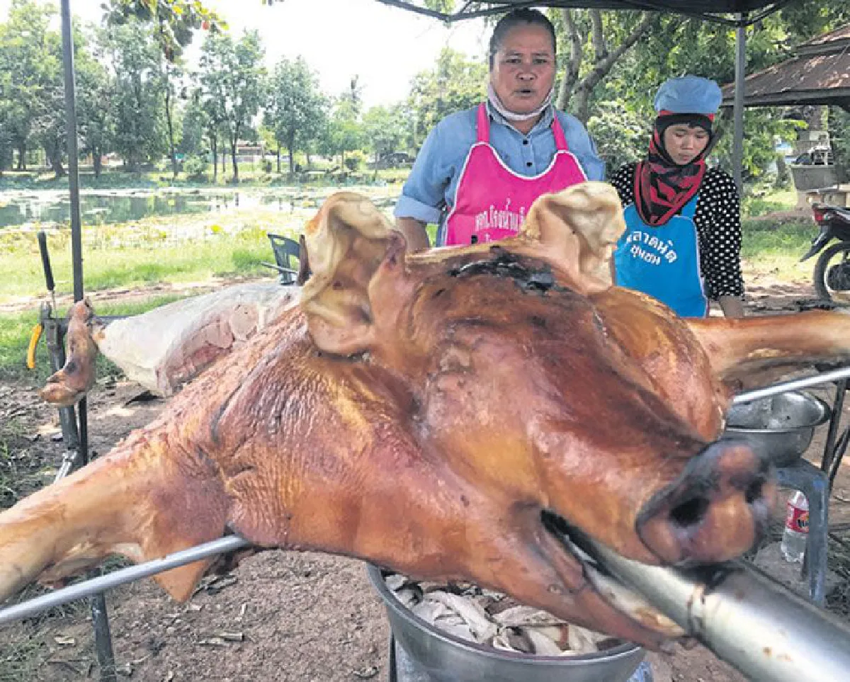 เฮียซัว หมูหันปราสาท ซูเปอร์แซ่บ!! ริมทาง