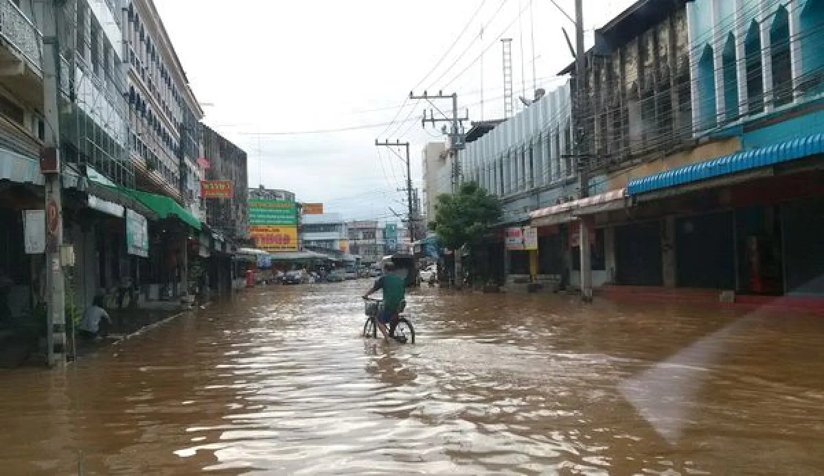 สุโขทัยอ่วมจมน้ำท่วมทั้งเมือง