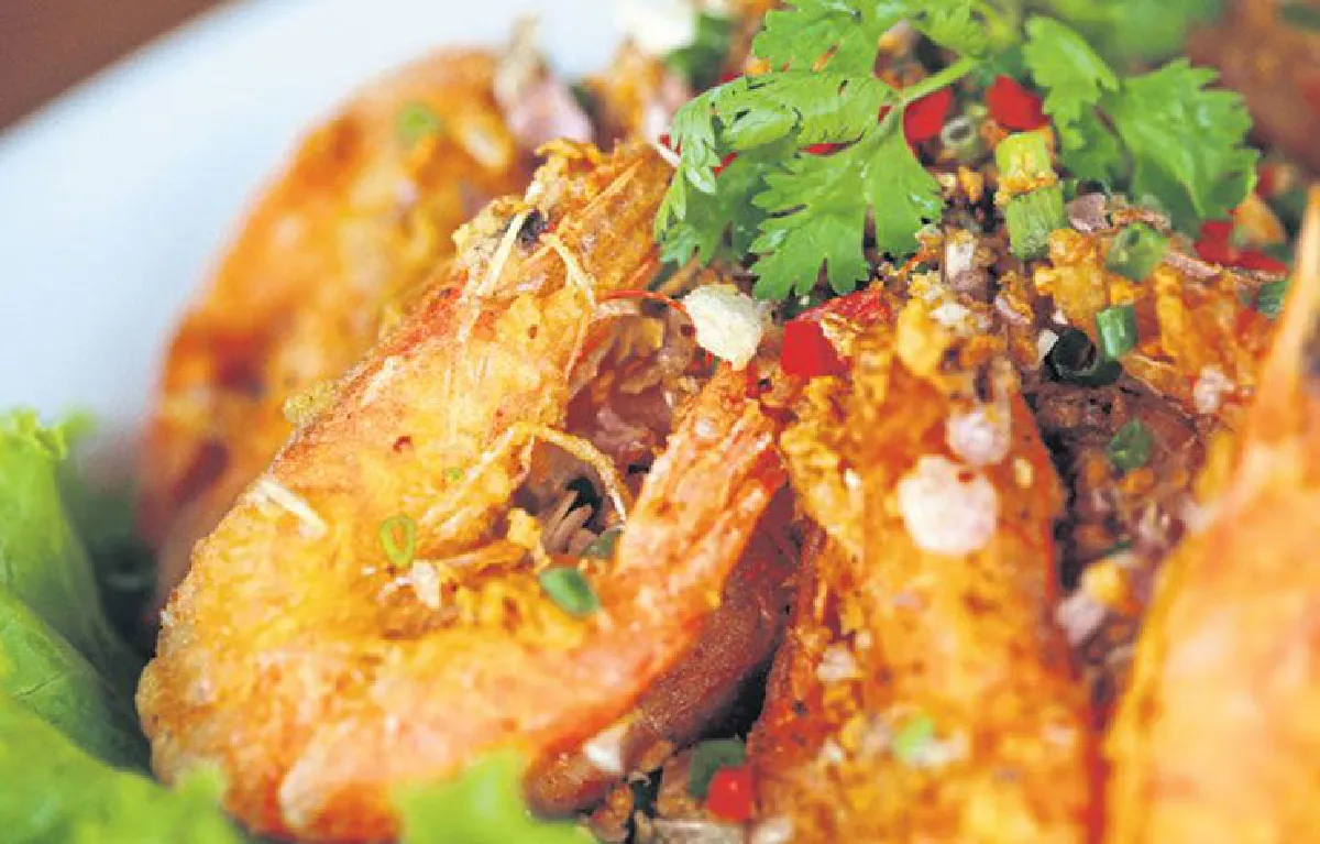 แสนยอด ซีฟู้ด บรรยากาศสุดชิล อาหารอร่อย