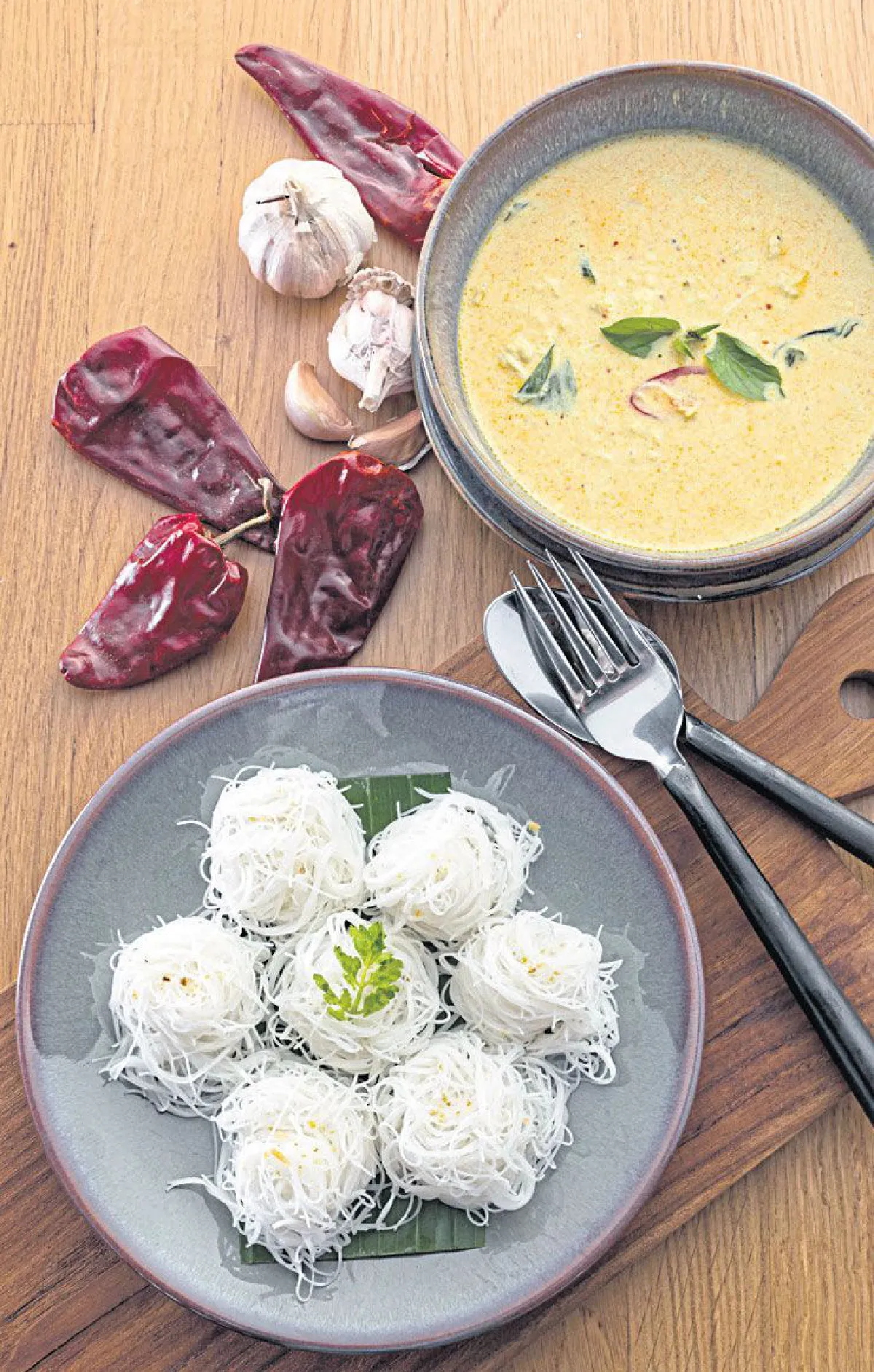 ทไวไลท์ สกาย & ซี บาร์ พลัส ดื่มด่ำบรรยากาศชิลๆ ชมวิวทะเล