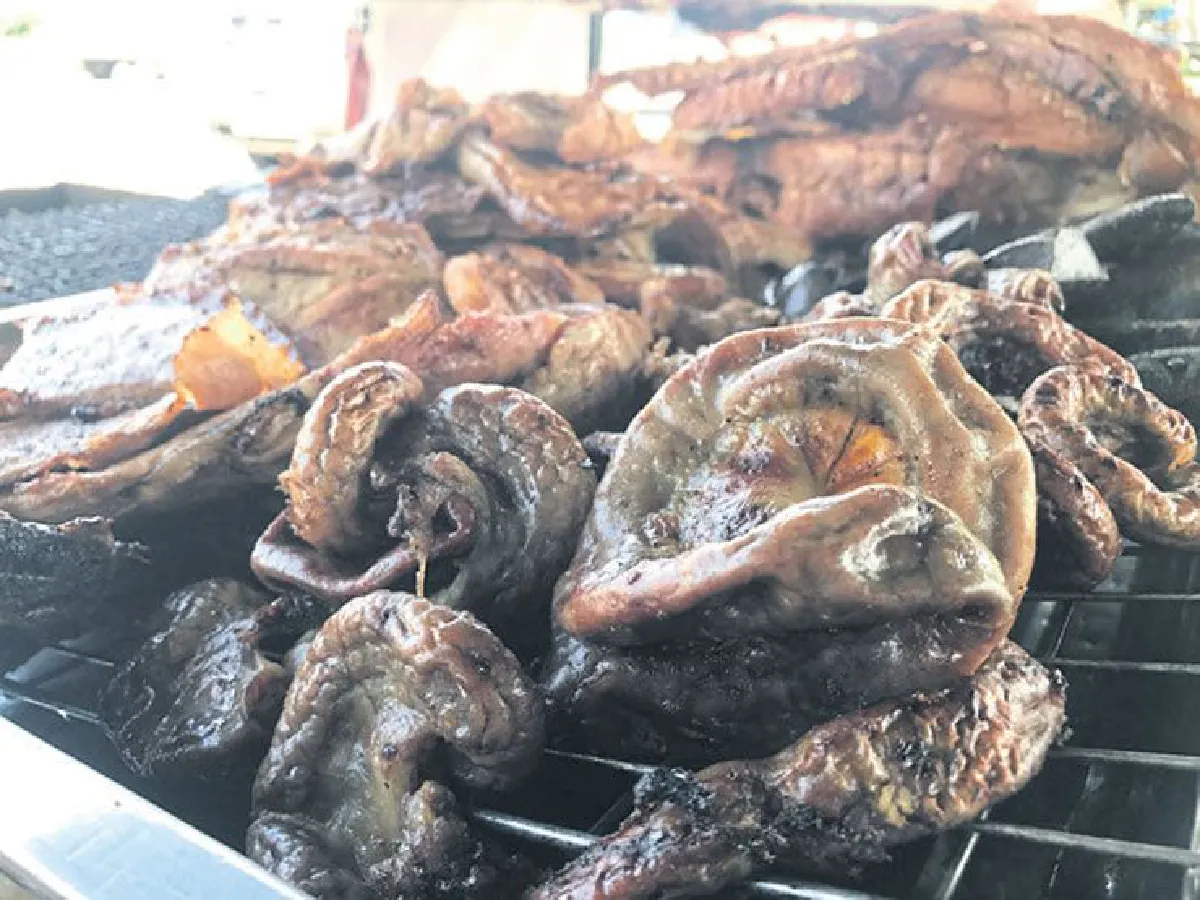 เฮียซัว หมูหันปราสาท ซูเปอร์แซ่บ!! ริมทาง