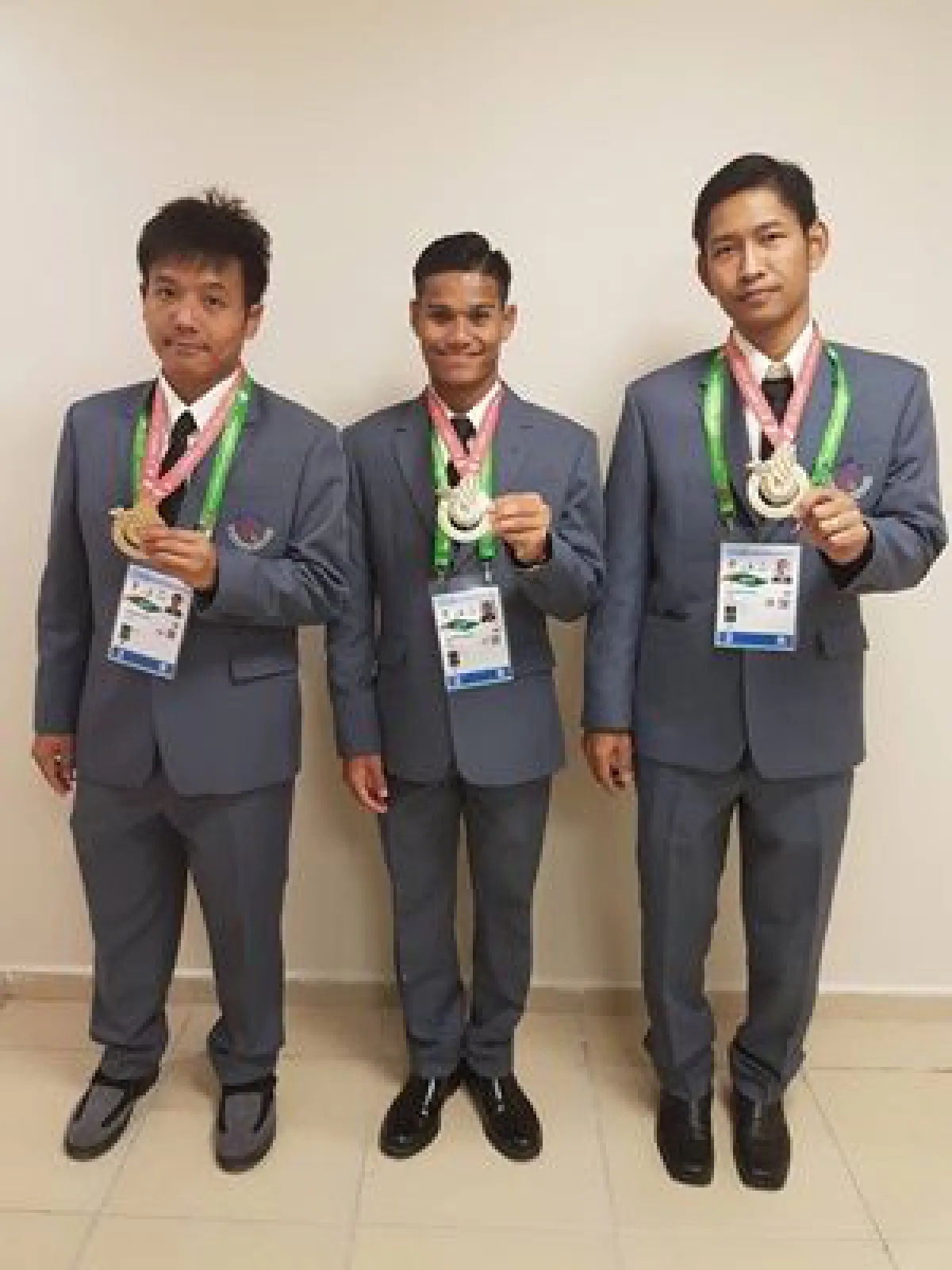 ขนไก่ชายคู่คว้าทองโอลิมปิกคนหูหนวก