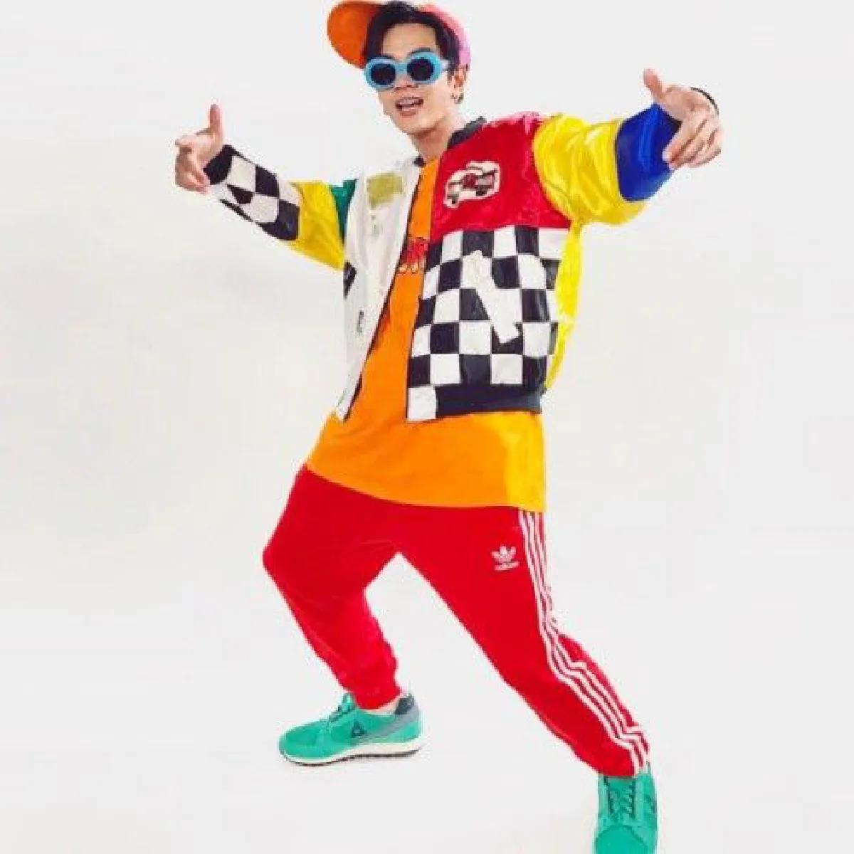 สมคำร่ำรือ "โทนี่ รากแก่น" กับฉายา เจ้าพ่อล้ำนำแฟชั่น