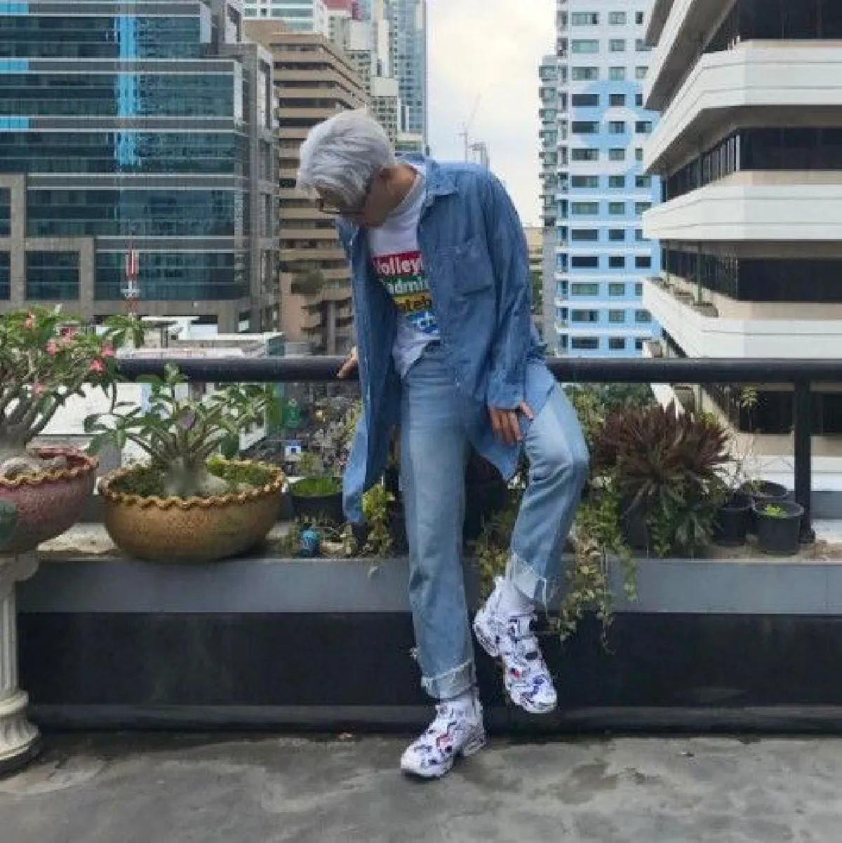 สมคำร่ำรือ "โทนี่ รากแก่น" กับฉายา เจ้าพ่อล้ำนำแฟชั่น