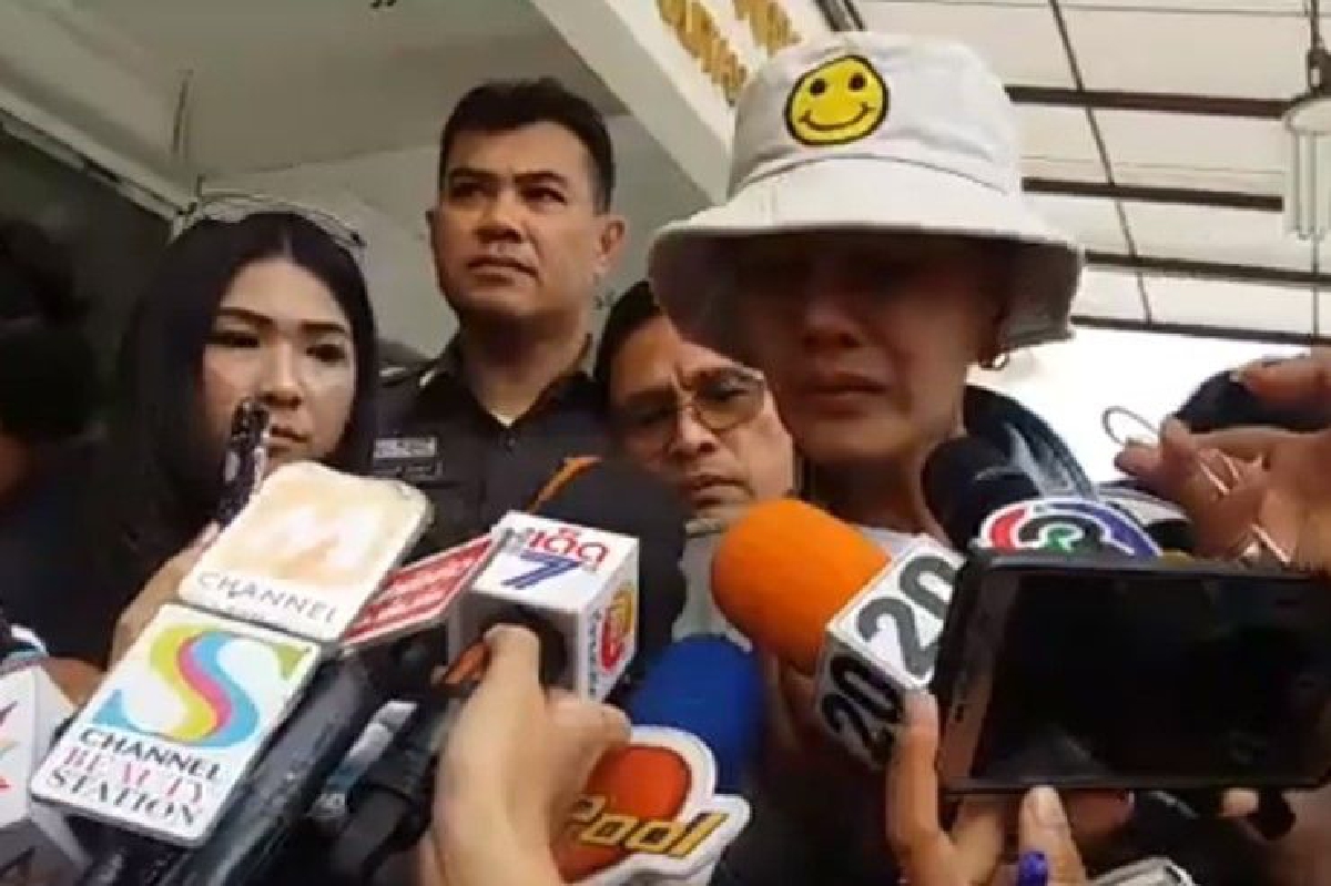 "ดีเจอ้อนน้อย"มอบตัว ขอโทษผู้เสียหายยันป้องกันตัว-ไม่ได้หาเรื่องก่อน "ดีเจอ้อนน้อย"มอบตัว ขอโทษผู้เสียหายยันป้องกันตัว-ไม่ได้หาเรื่องก่อน