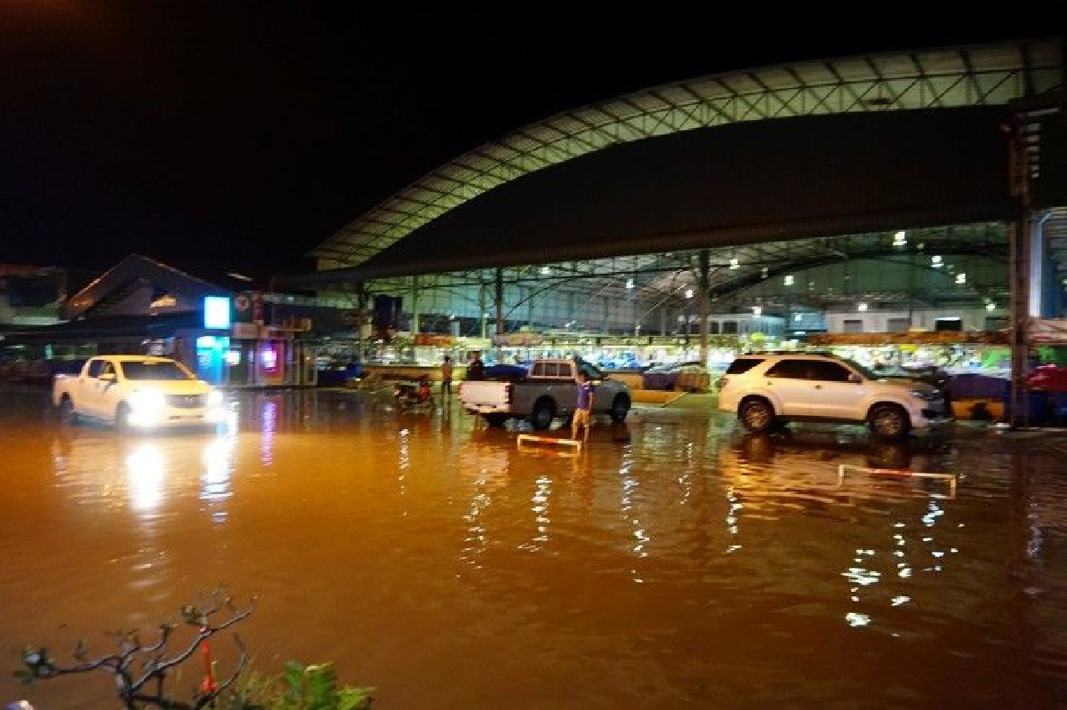 ธนารักษ์เว้นค่าเช่าที่ราชพัสดุสูงสุด2ปีช่วยผู้ประสบภัยน้ำท่วม ธนารักษ์เว้นค่าเช่าที่ราชพัสดุสูงสุด2ปีช่วยผู้ประสบภัยน้ำท่วม