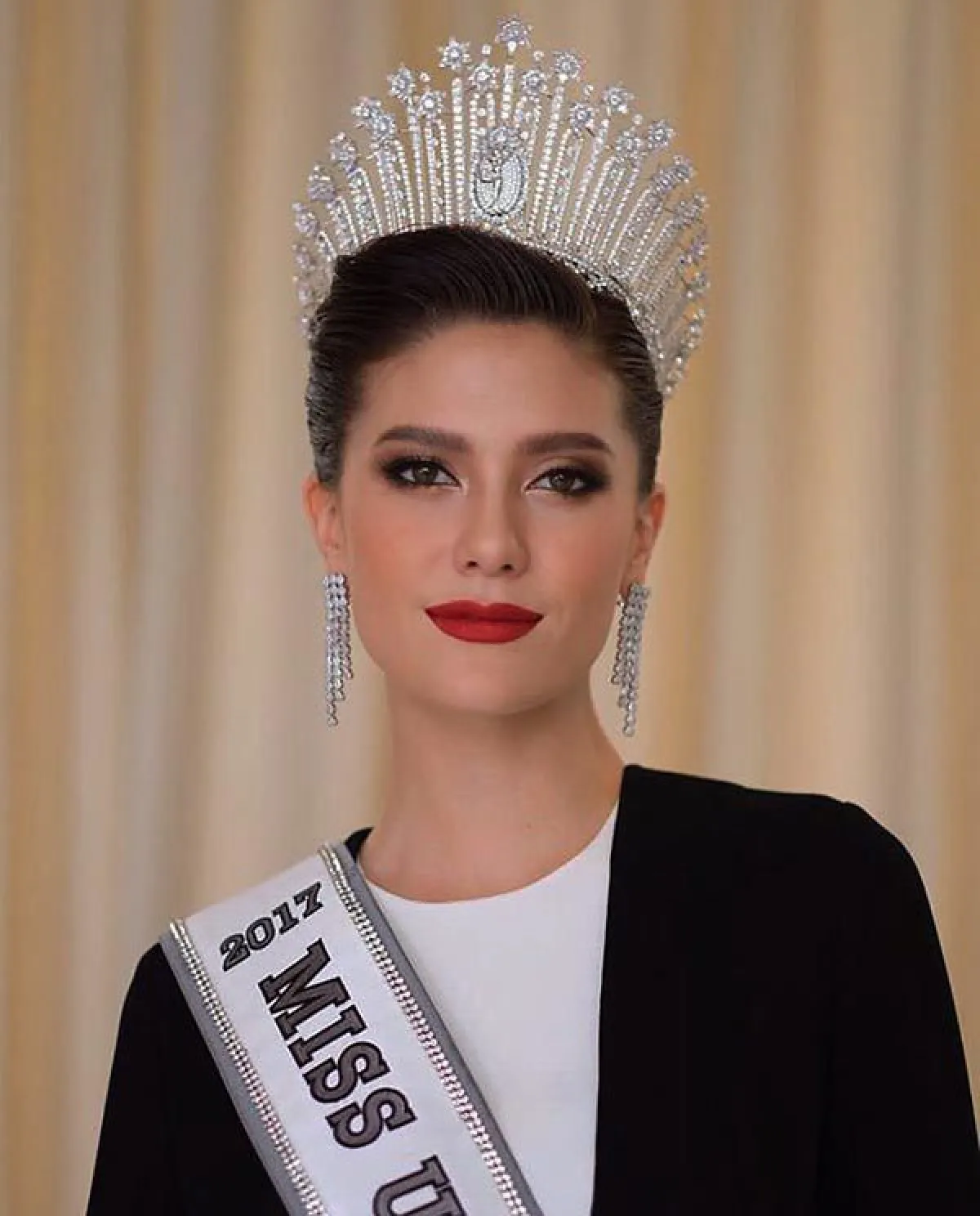 มารีญา ร่วมเฟรม ปิอา มิสยูนิเวิร์ส ประชันความสวยสมตำแหน่ง