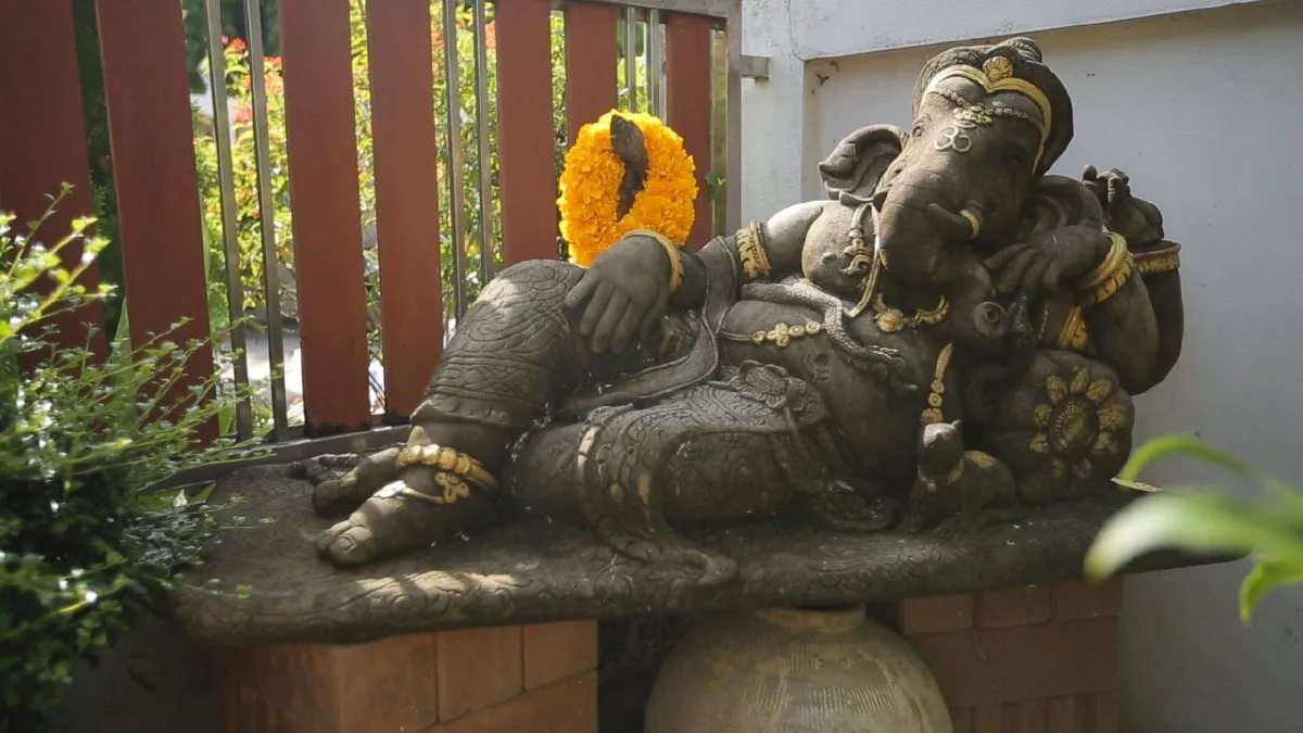 เปิดบ้าน! ปิยะพงษ์ ผิวอ่อน ตำนานเพชฌฆาตหน้าหยก ทีมชาติไทย