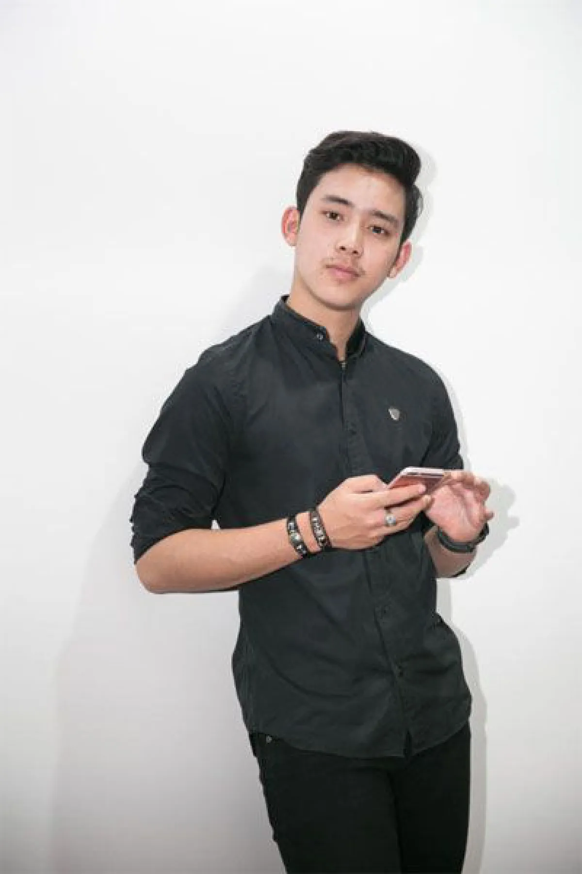 เบิ้ล ปทุมราช ตามฝันบนโลกออนไลน์