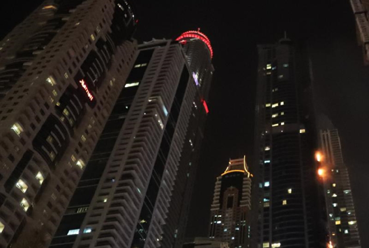 Dubai skyscraper catches fire again