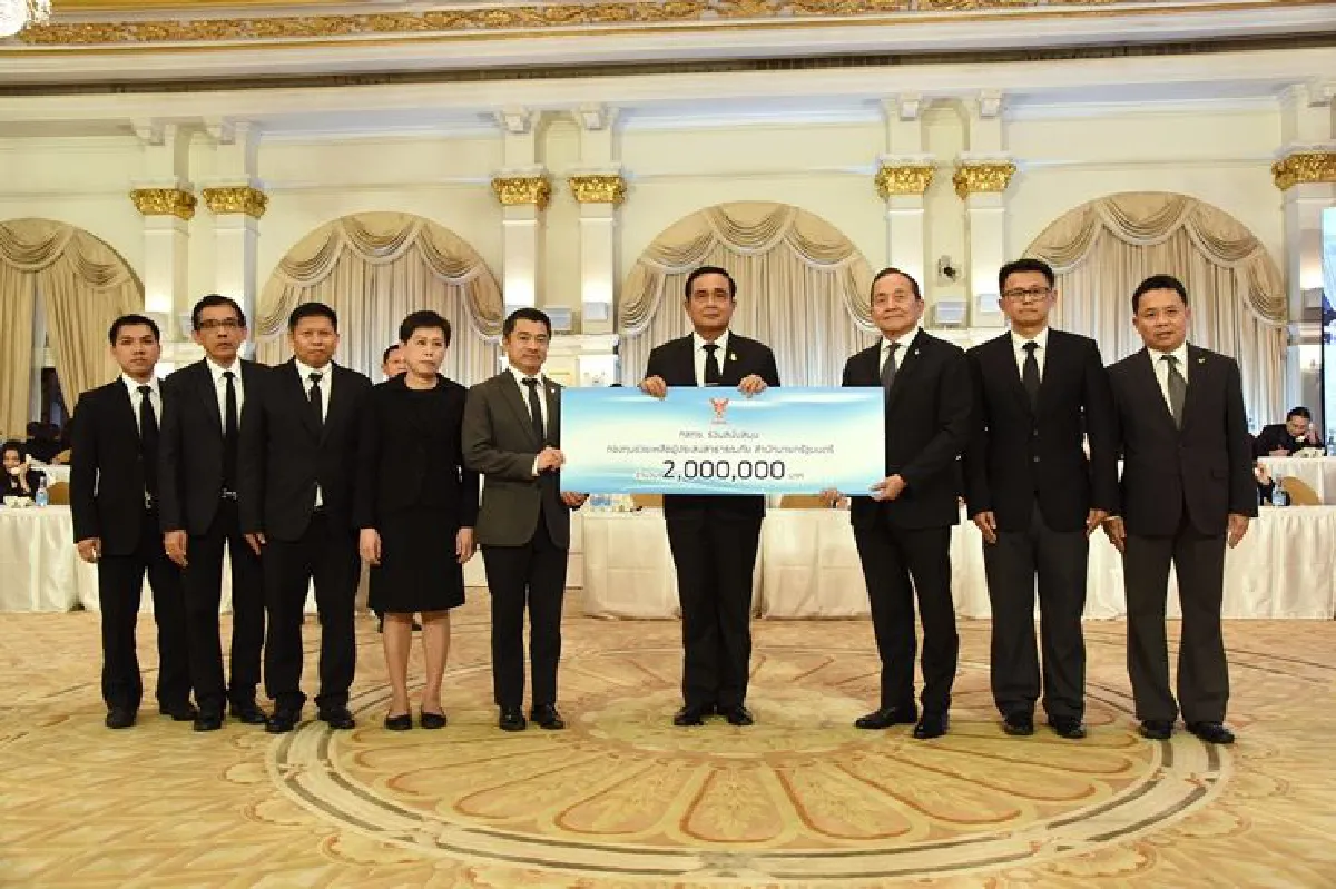 นายกฯรับสายโทรศัพท์ชวนบริจาคเงินช่วยน้ำท่วม