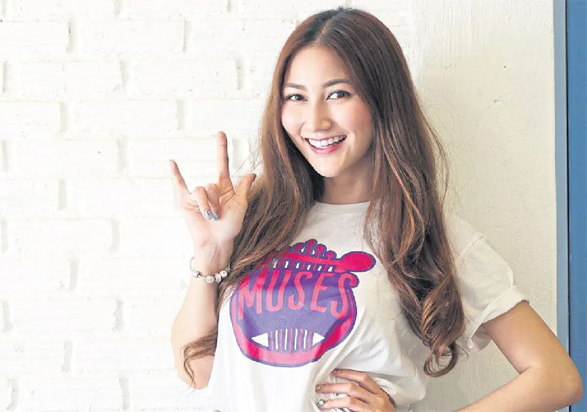 กล้วยไม้ พิกุลแย้ม กุลนิดา อุนาโลม เพื่อนรัก... กลางเส้นทางสู่ดวงดาว