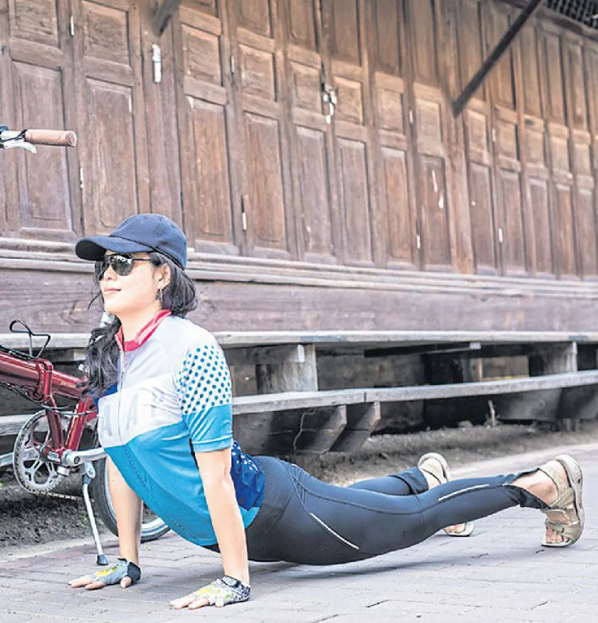 Yoga for Cyclists (ท่าโยคะสำหรับนักปั่น)