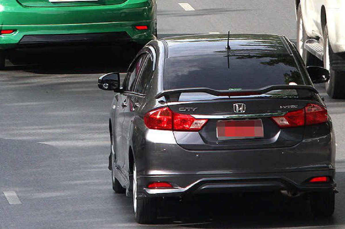 ขนส่งฯยกเลิก "ป้ายแดง" กลางปี61 หลังกฎหมายใหม่ประกาศใช้ ขนส่งฯยกเลิก "ป้ายแดง" กลางปี61 หลังกฎหมายใหม่ประกาศใช้