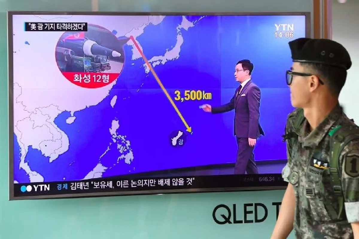 ทรัมป์-คิม สาดน้ำลายใส่กันหลังมาตรการคว่ำบาตร ด้าน"คิม"ขู่ยิงเกาะกวม