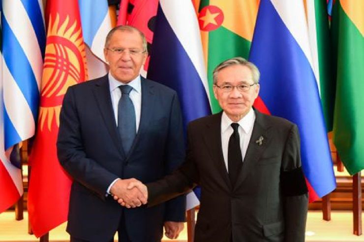 ไทย-รัสเซียขยับลงทุนหมื่นล้านดอลล่าร์ภายในปี 63 ไทย-รัสเซียขยับลงทุนหมื่นล้านดอลล่าร์ภายในปี 63