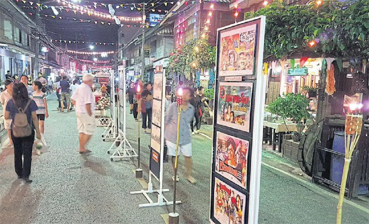 ‘ถนนสู้ศึก’ ตลาดต้องชมแห่งอ่าวมะนาว
