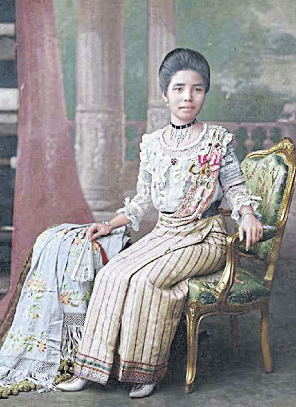 ผ้าผืนใหม่เมืองอุบลฯ 'ผ้ากลีบบัว' เปิดตัวสีชมพูหวาน