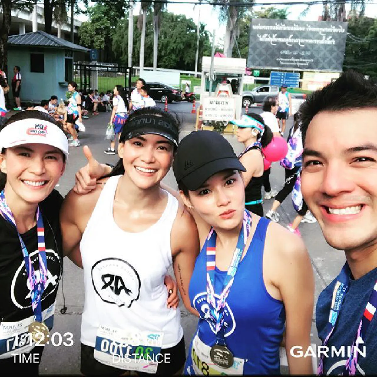 สวีท..สุขภาพดี! หญิง รฐา-ตุลย์ ตุลยเทพ ควงคู่ปั่นจักรยานในวันหยุด