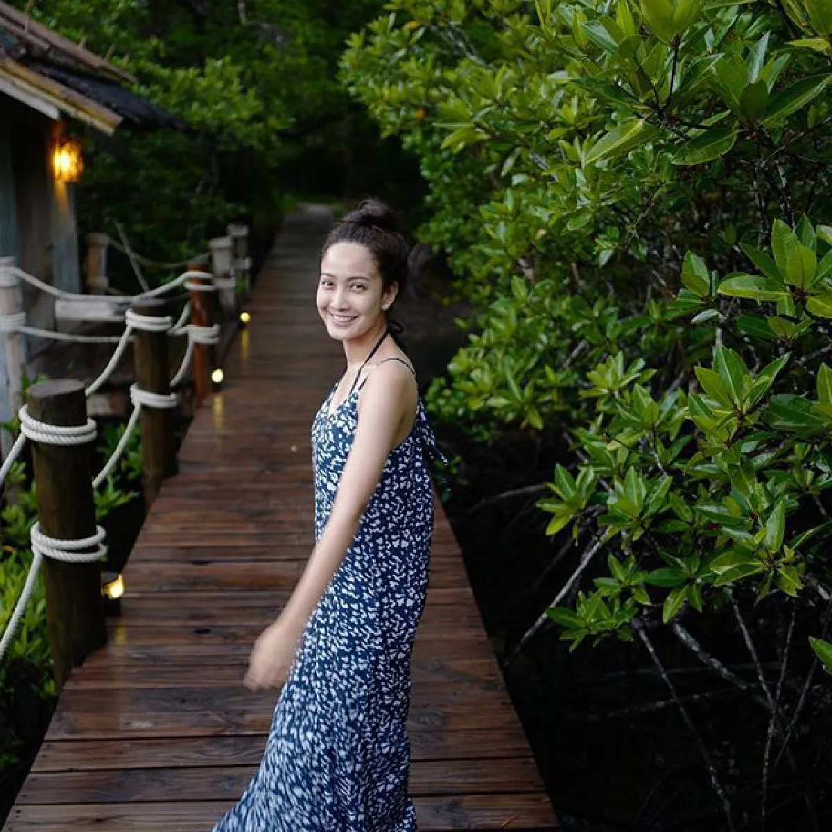 ส่องทริปน่ารักอบอุ่น แต้ว-ต้น ยกครอบครัวเที่ยวเกาะกูด