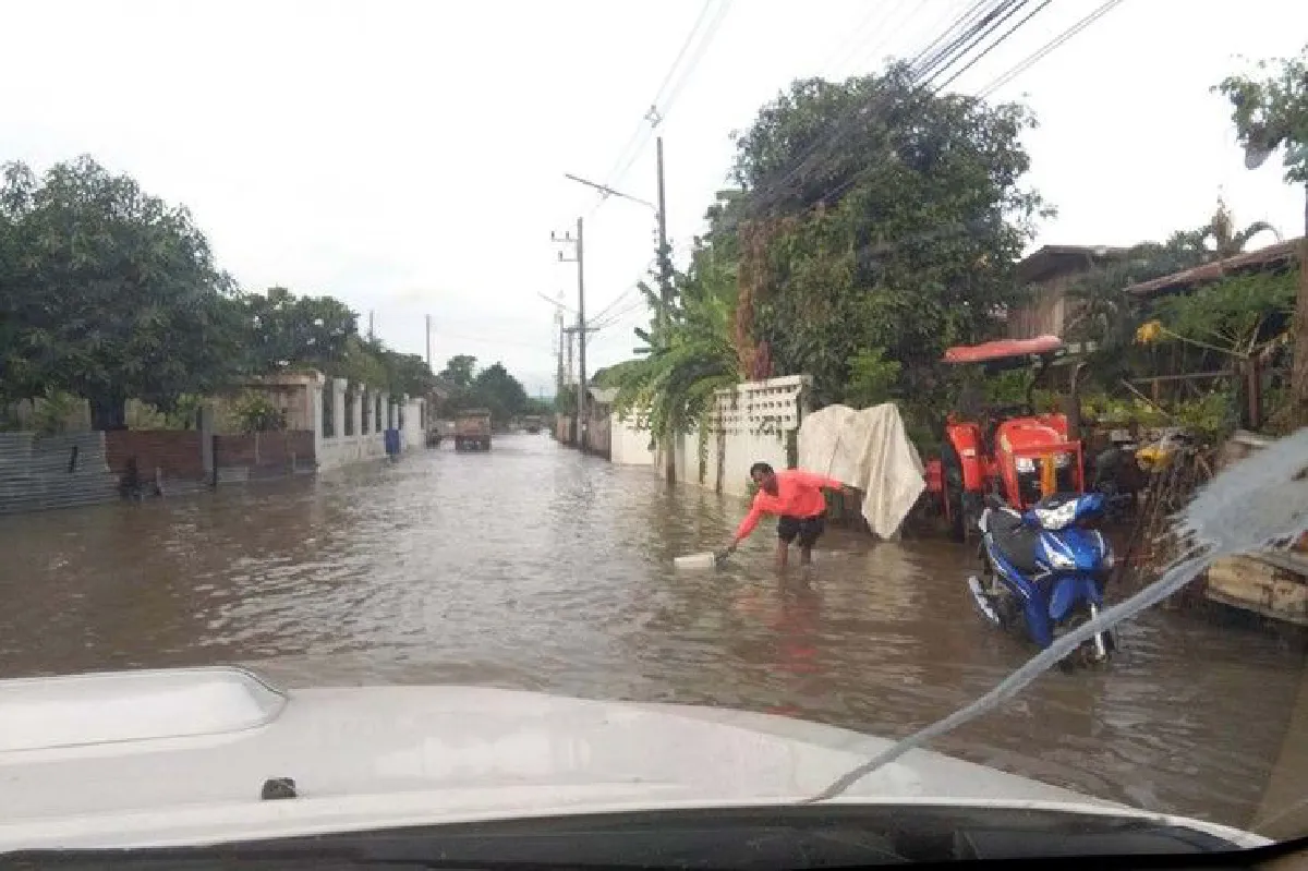 ฝนถล่มนครสวรรค์เขตเศรษฐกิจอ.หนองบัว