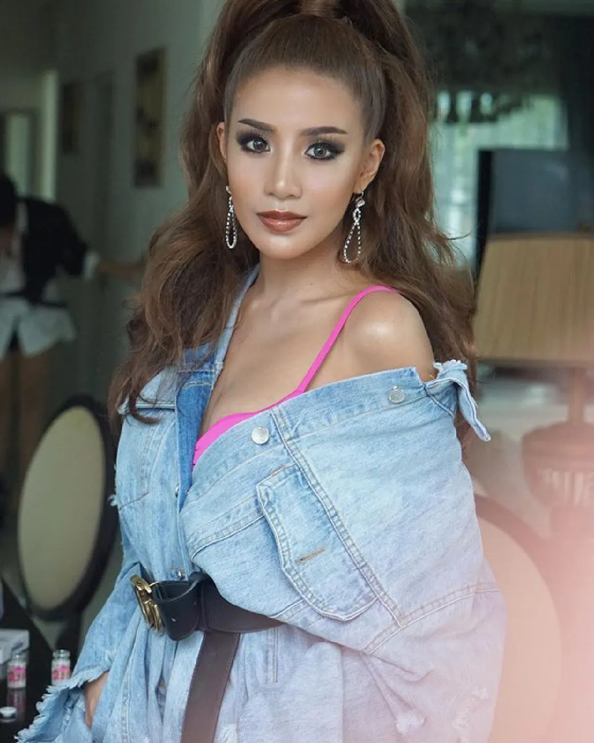 คารีสา เดอะเฟซ ก็อปปี้ลุคสวยเป๊ะ ดูคอนเสิร์ต Ariana Grande