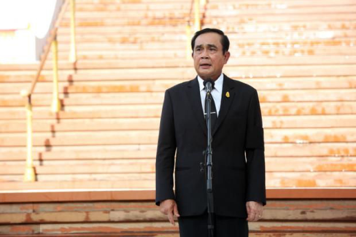 สมบูรณ์เพราะนายกฯ สมบูรณ์เพราะนายกฯ