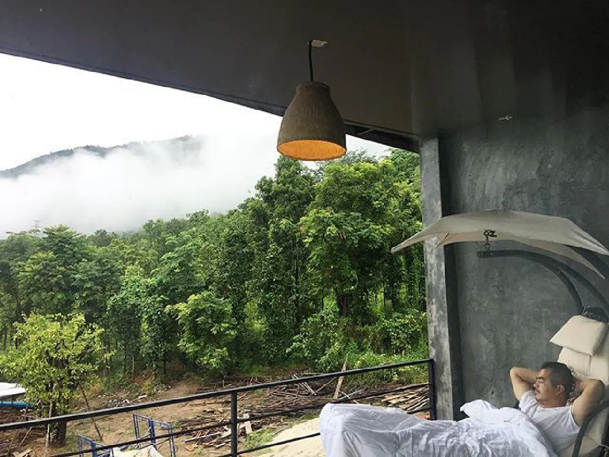 ส่องบ้านในฝันของ ไก่ มีสุข สวยงามท่ามกลางธรรมชาติ